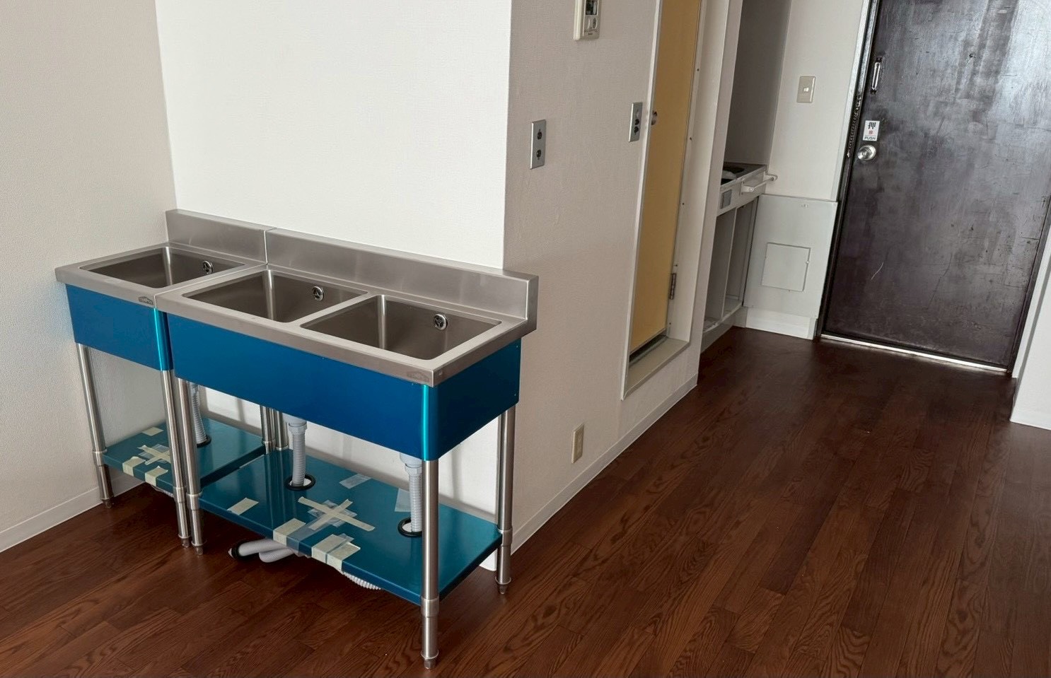 店舗水回り シンク設置前